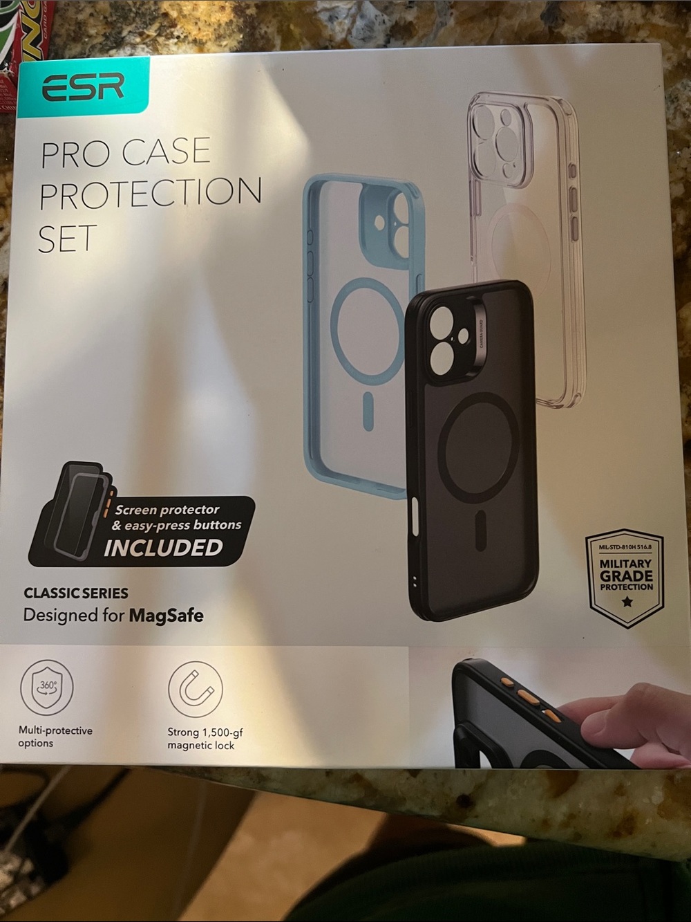 ESR Pro Case Protection Set for MagSafe – Black & Clear